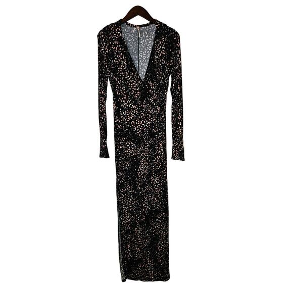 New Free People Shayla Wrap Midi Dress $128  LARGE  Black and Pink Combo V-neck - Picture 4 of 7